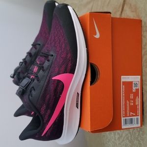 NIB Nike air zoom pegasus 7 black